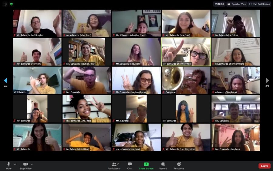 Link Crew members working on the plans for virtual orientation via zoom